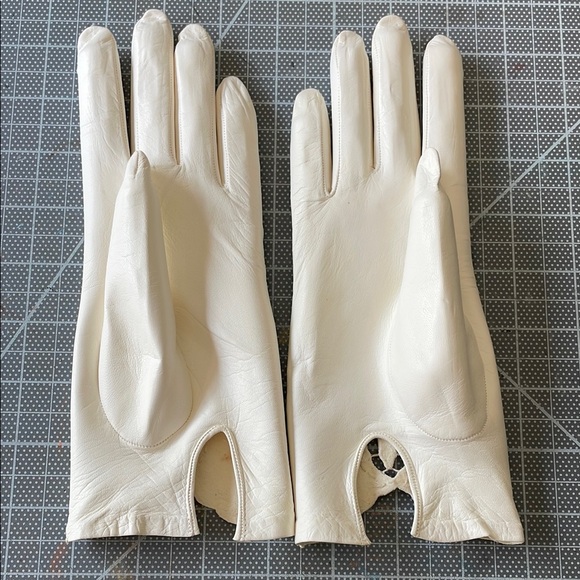 Elegant Cream Leather Gloves